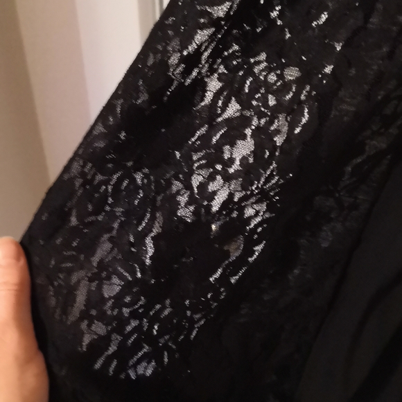 ✨2 for $10✨ Infinity scarf - Picture 3 of 4